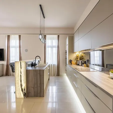 Apartment High-end Luxurious Royal In The Heart Of Budapest