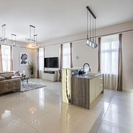 High-end Luxurious Royal In The Heart Of Budapest