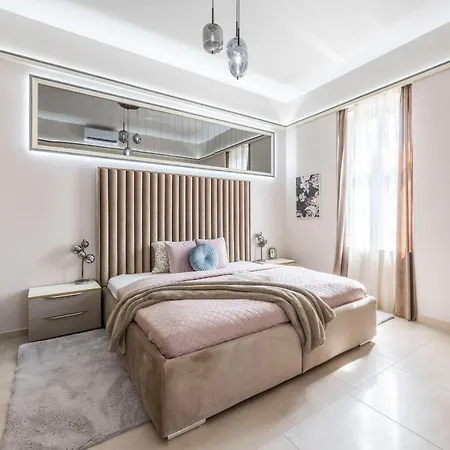 High-end Luxurious Royal In The Heart Of * Budapest