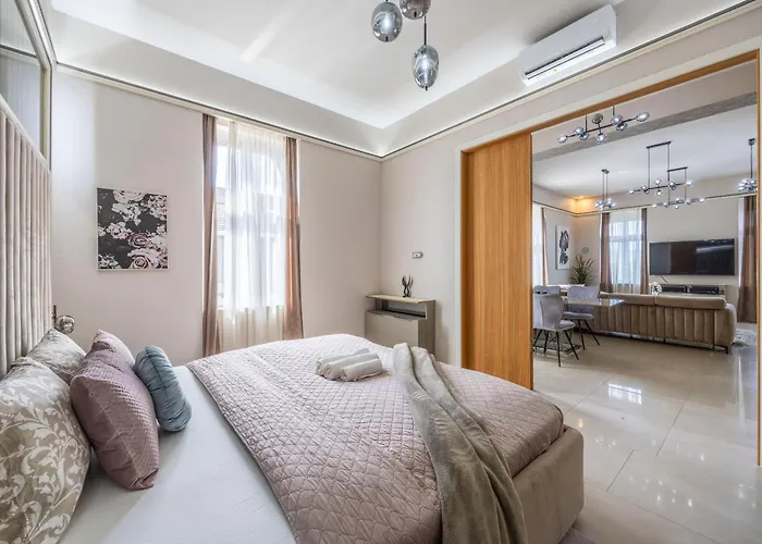 High-end Luxurious Royal In The Heart Of *