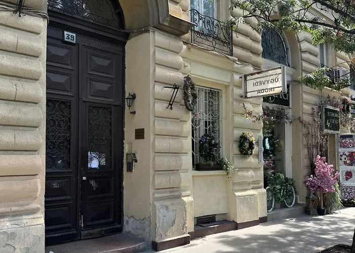 High-end Luxurious Royal In The Heart Of *